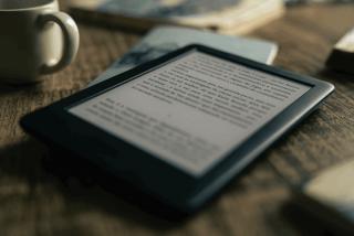 Teaserbild zeigt E-Book auf Tisch